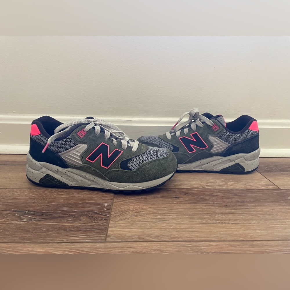 New Balance Women’s 580 Elite Green and pink with composite sole Size 7.5